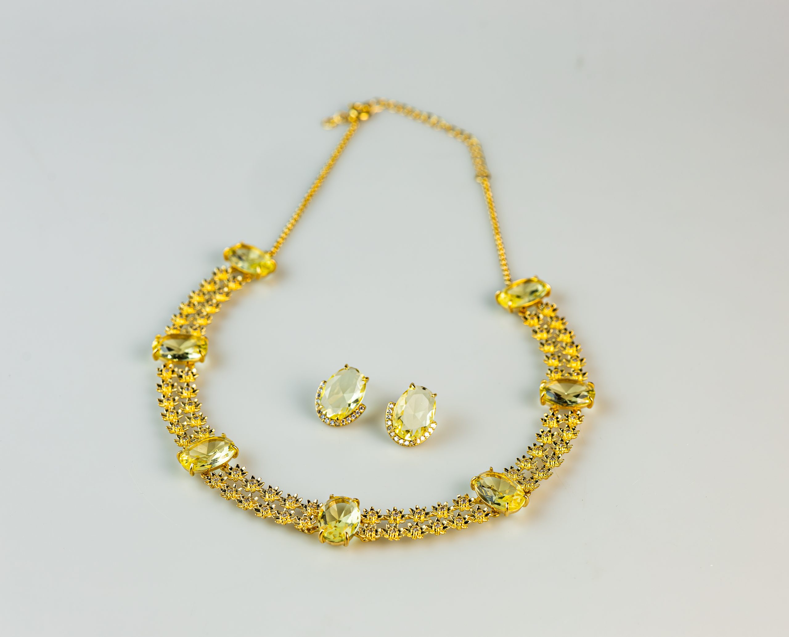Conjunto Luxo Citrino – Elegância que Ilumina
