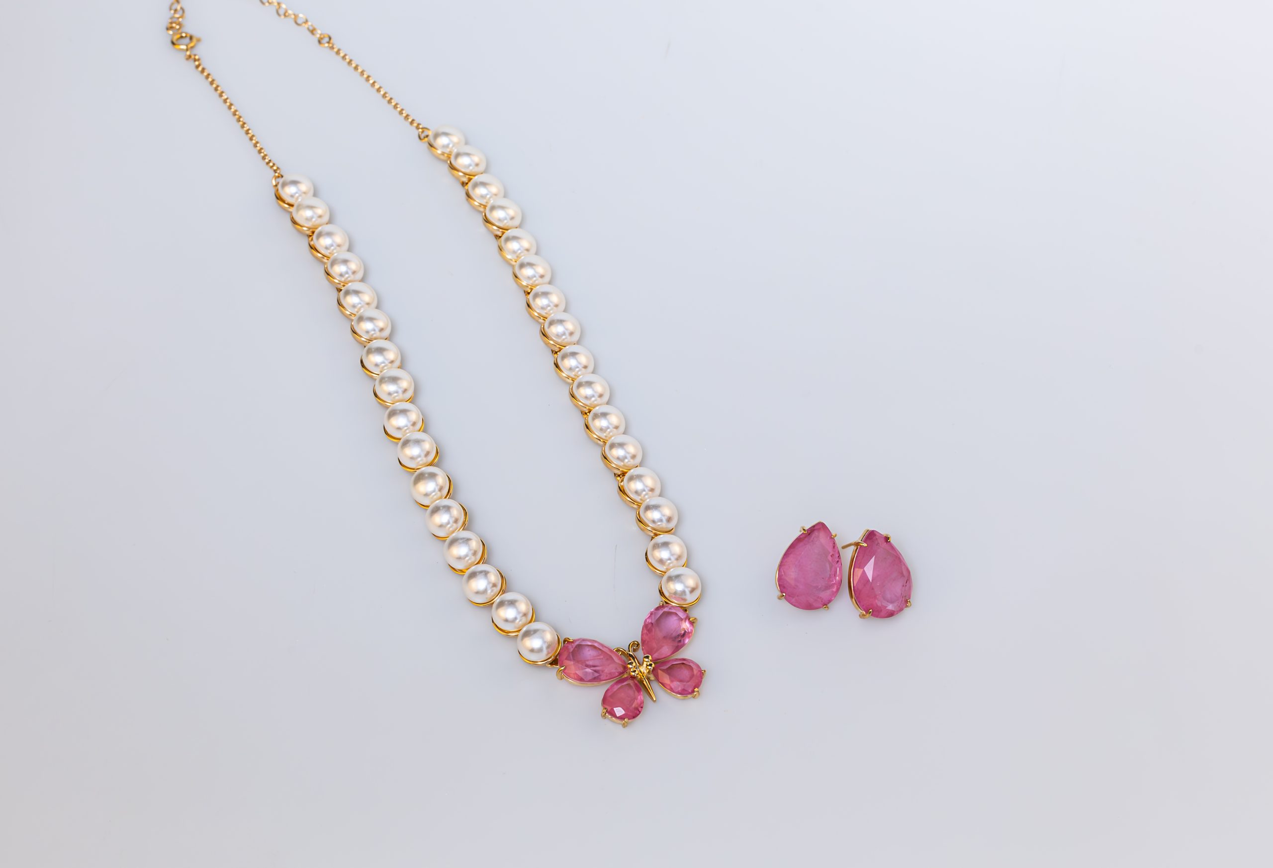 Conjunto de Semijoia Banhado a Ouro 18K  Colar de Pérolas e Pedras Fusion Rosa