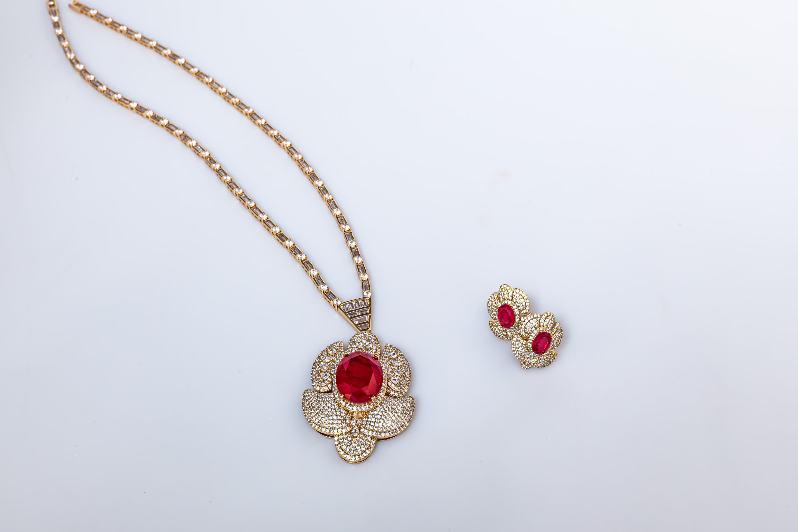 Conjunto de Semijoia Banhado a Ouro 18K com Pedra Fusion cor Rubi